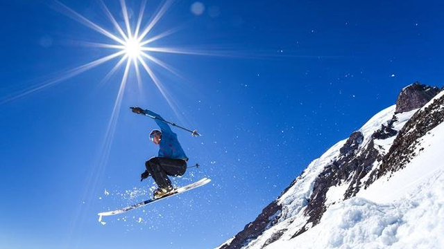 Five Must-Visit Places on Western Canada Adventure Holidays