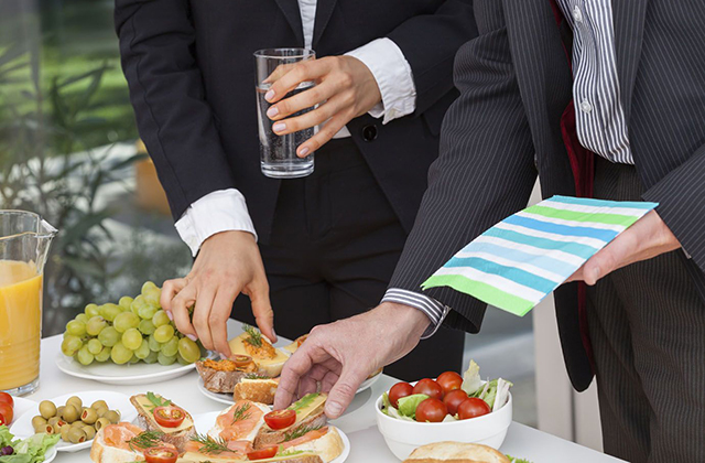 Tips To Give Your Company Picnic “Bling” To Make It A Big Hit For Everyone!